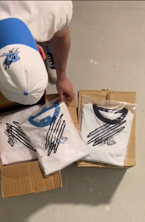 unboxing streetwear
unboxing clothing
unboxing tshirt
streetwear party
Dino Rage
Dino Rage Clothing
Streetwear Dinosaur
Dinosaur Clothing
Clothing Dinosaur
Clothing Brand Dinosaur
Marque indépendante
Marque de vetements
clothing brand
marque streetwear
clothing streetwear
design tshirt
